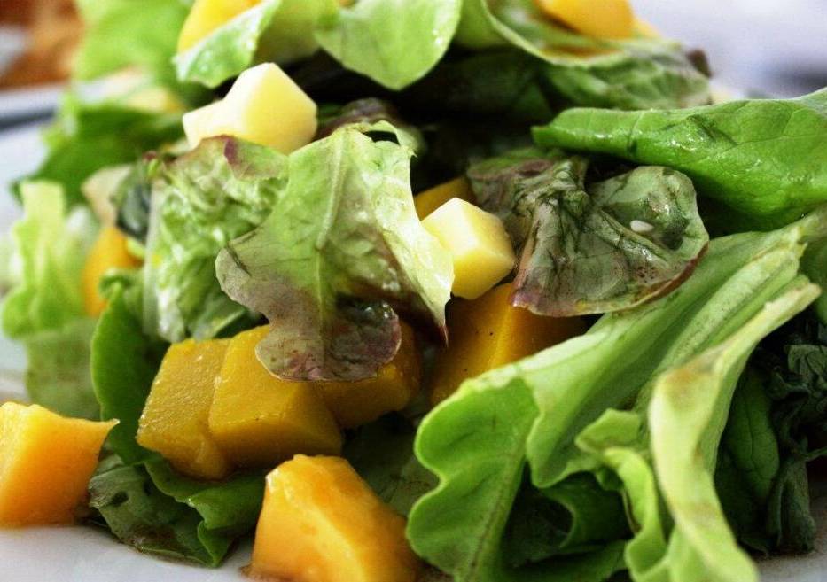 fatCUPID_s pumpkin and mango salad (1)